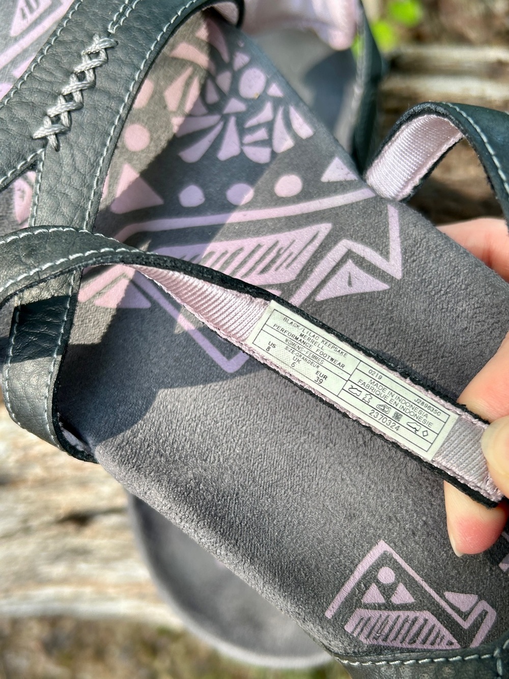 Merrell Women's Black Strappy Leather Sandals - Picture 13 of 15